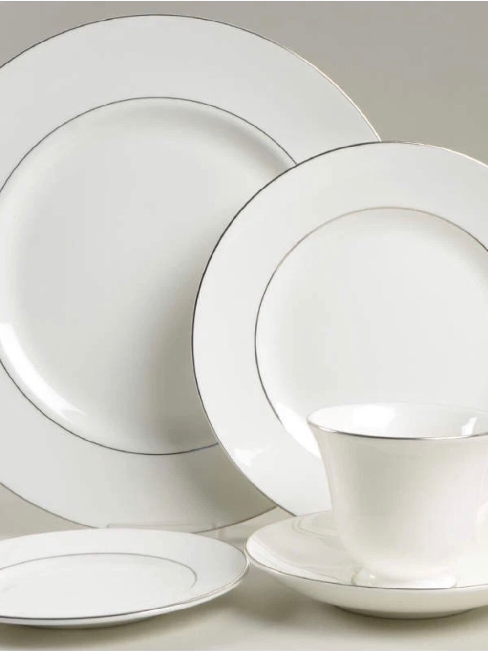 WEDGWOOD SIGNET PLATINUM  T1903 5 Piece Place Setting - BRAND NEW